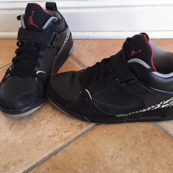 black jordans size 10